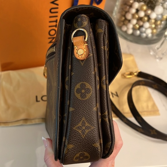 Louis Vuitton Métis Pochette Monogram Canvas Shoulder Crossbody Bag - Picture 9 of 17